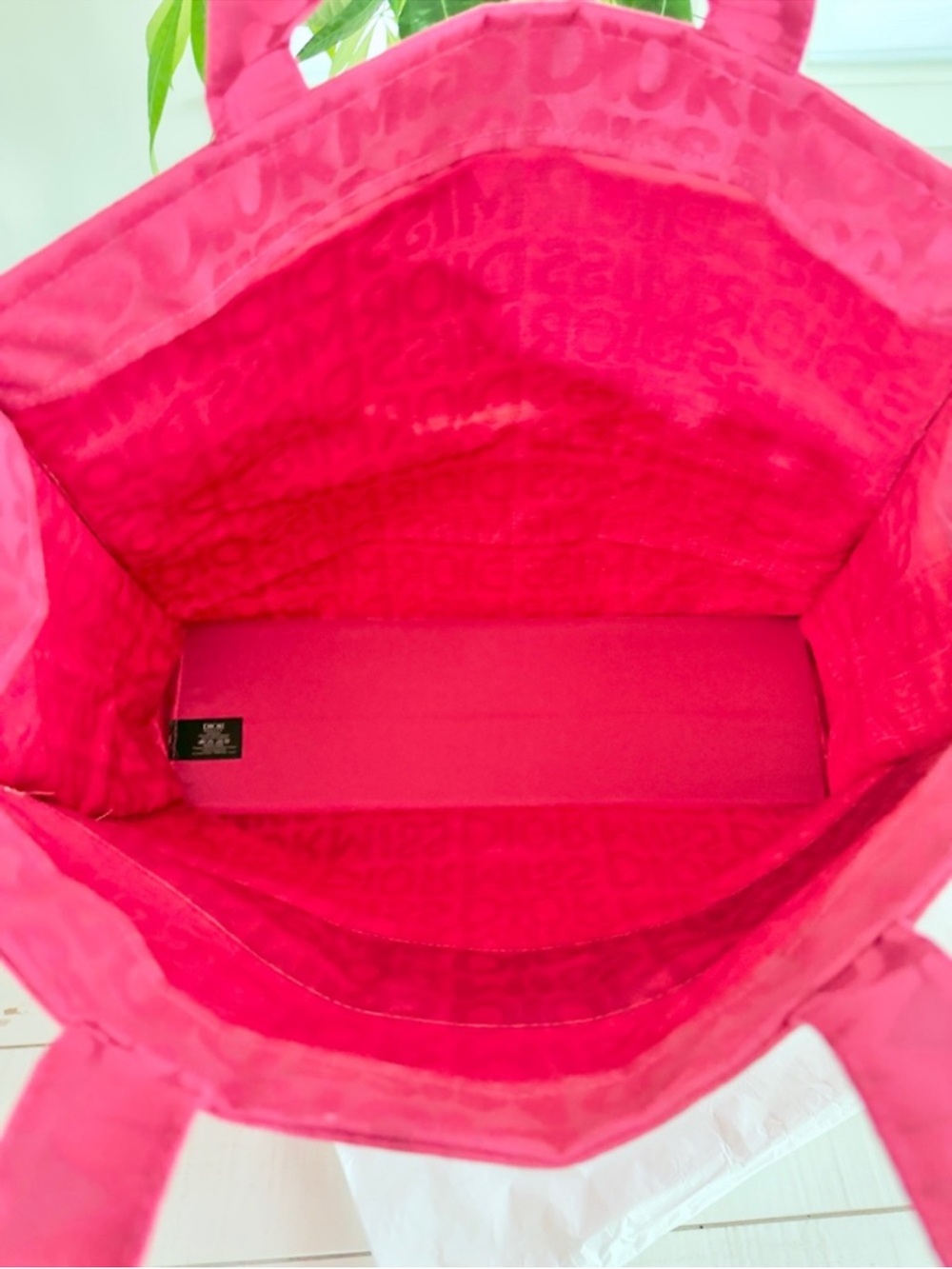 Authentic DIOR Miss Dior Pink  Tote Bag W/ Original Packaging - Picture 3 of 7